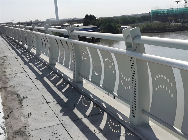 国内现货桥梁护栏市场价格再度走高 国内现货桥梁护栏市场价格再度走高